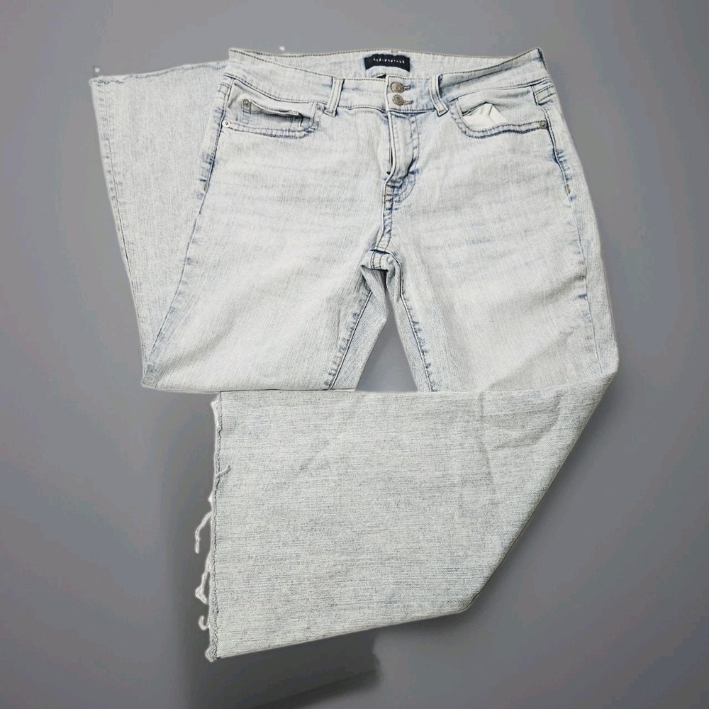 Aeropostale Jeans Mom Jean Women's Size 12 Short Light Wash Wide Fringe Legs